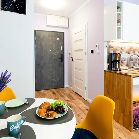 Nowoczesne Z Klimatyzacja I Balkonami, W Dobrej Lokalizacji Apartment *