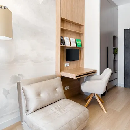 Nowoczesne Z Klimatyzacja I Balkonami, W Dobrej Lokalizacji Apartment *